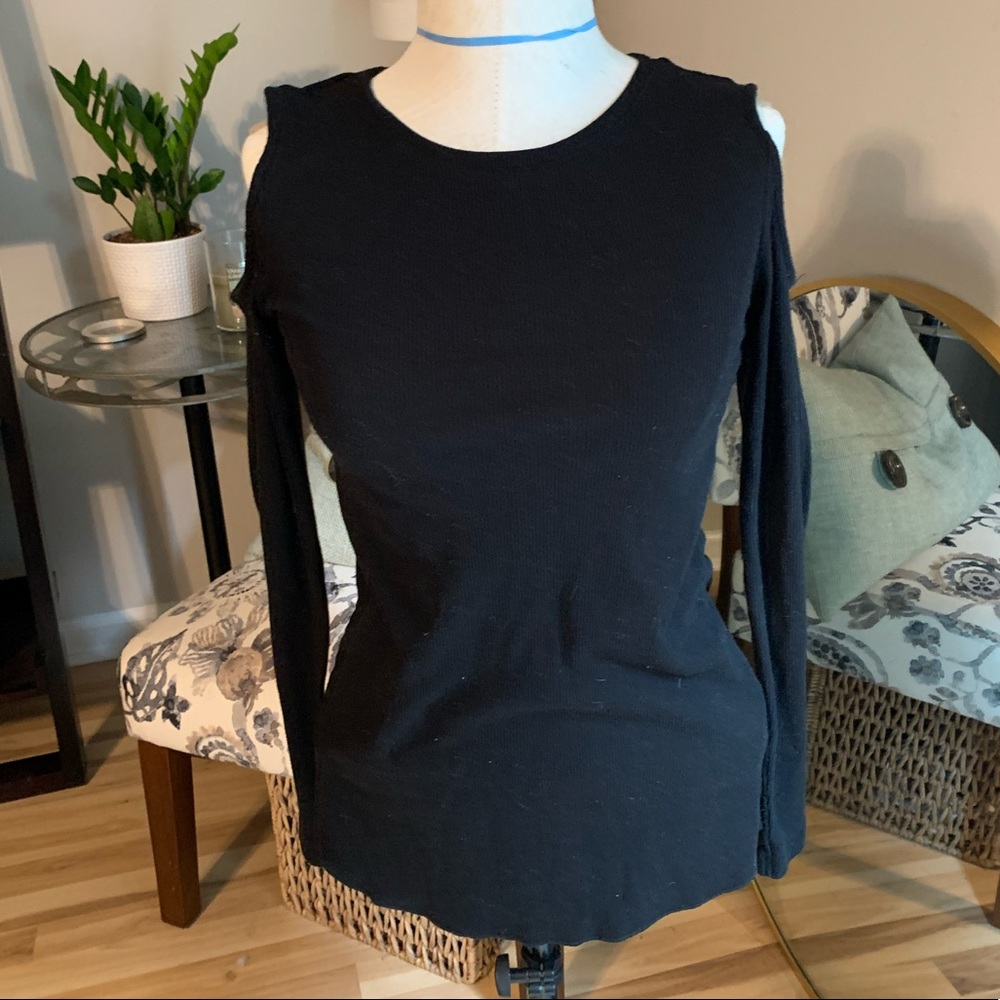 Shoulder cut out black top
